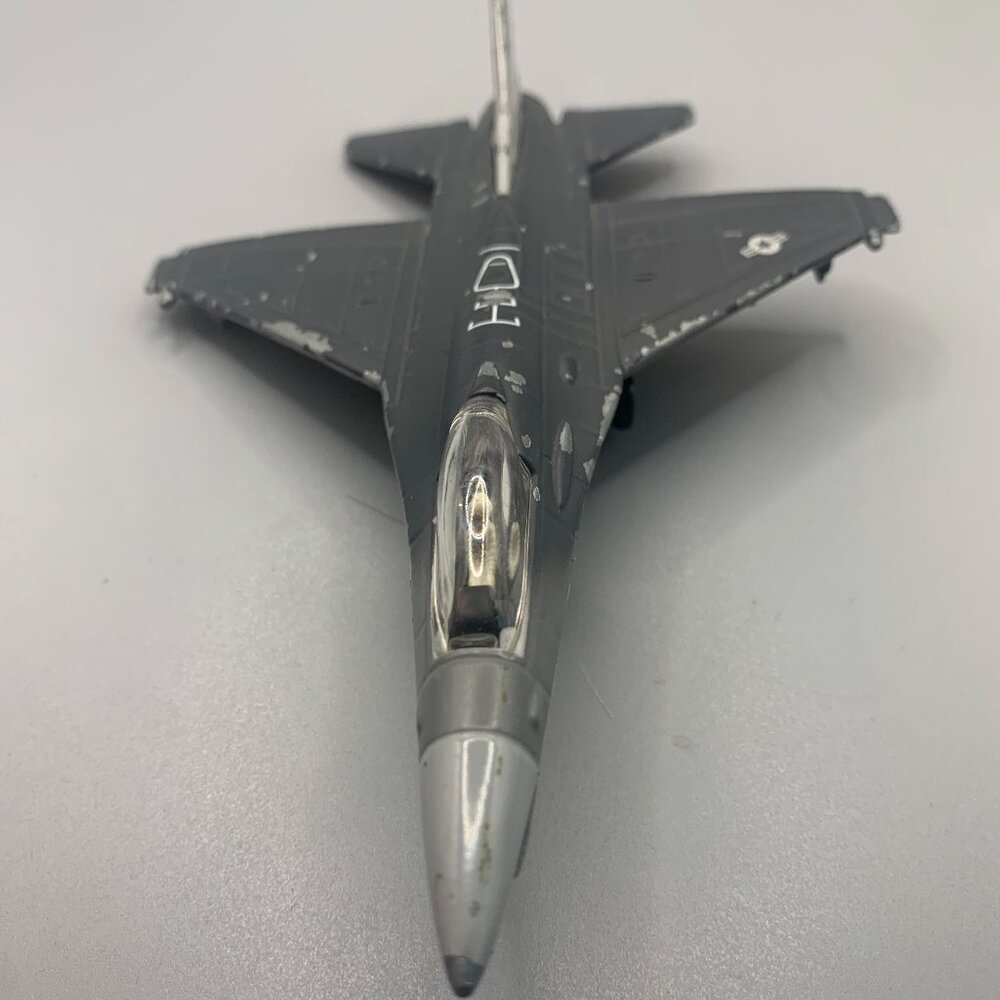 ERTL F-16 FIGHTER JET